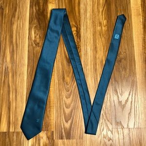 Louis Vuitton aqua teal 100% silk tie